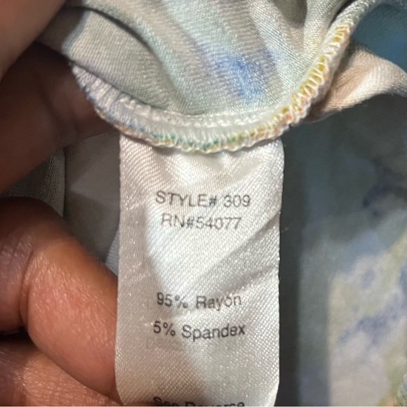 Cabi Style 309 multi color print Faux wrap Blouse - Picture 7 of 10